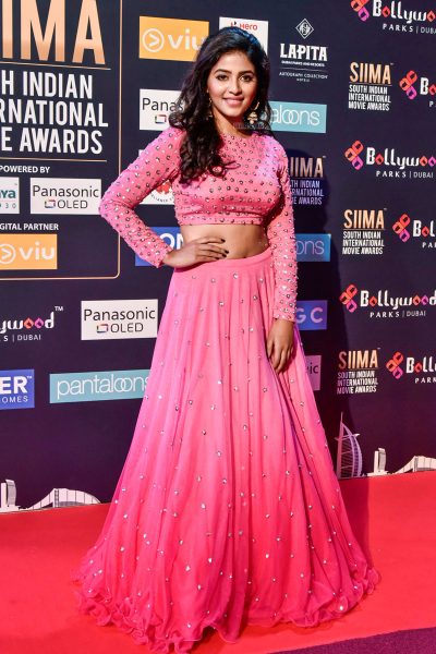 Anjali At Day 2 Of SIIMA Awards