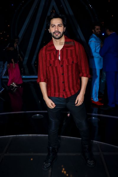 Varun Dhawan, Anushka Sharma Promote Sui Dhaaga On The Sets Of Indian Idol 10