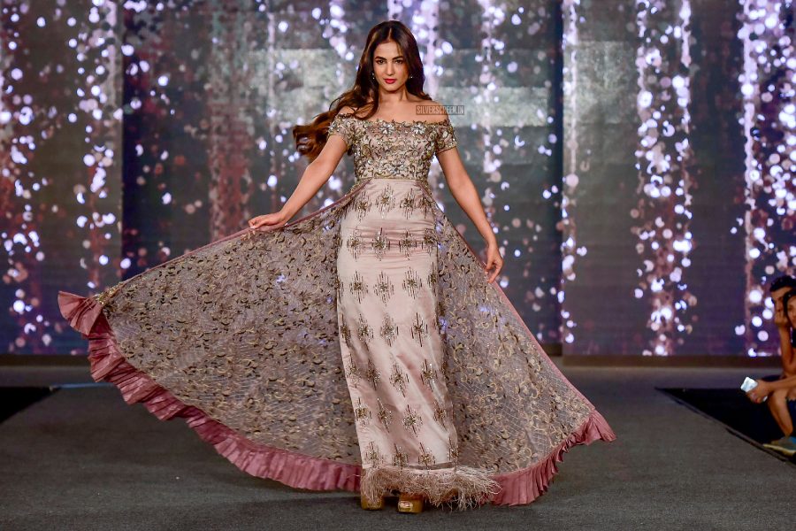 Sonal Chauhan Walks The Ramp For Wedding Junction