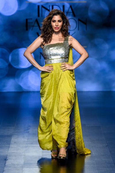 Sophie Choudry Walks The Ramp For Megha Jain Madaan