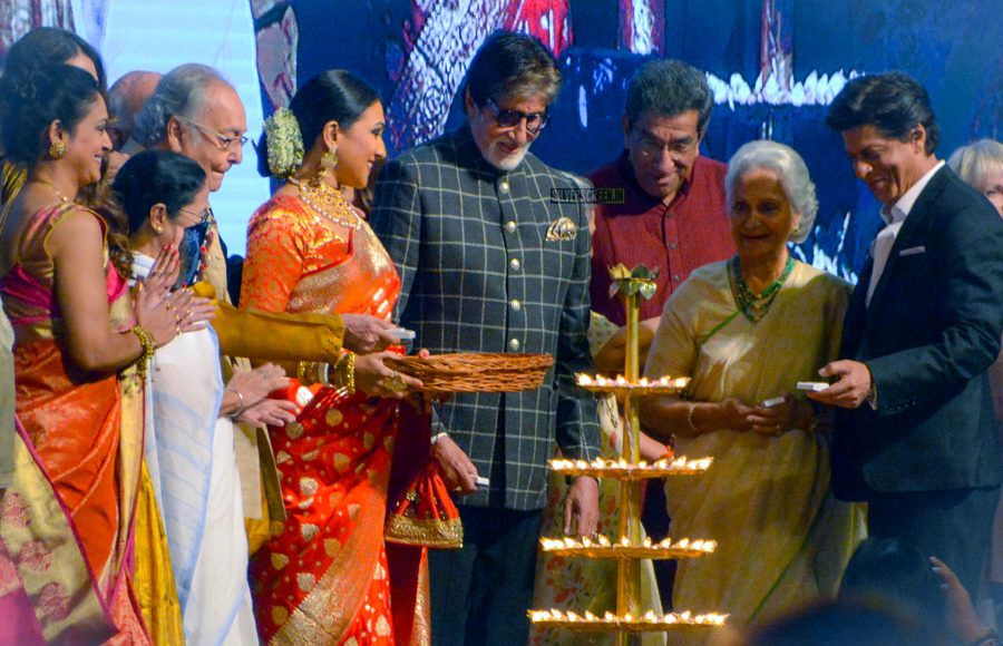Amitabh Bachchan & Shah Rukh Khan At The 'Kolkata International Film Festival'