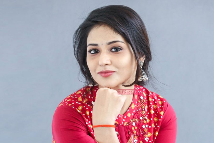 Priyanka Jawalkar Promotes ‘Taxiwaala’