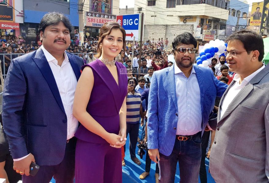 Raashi Khanna At A Store Launch In Rajahmundry