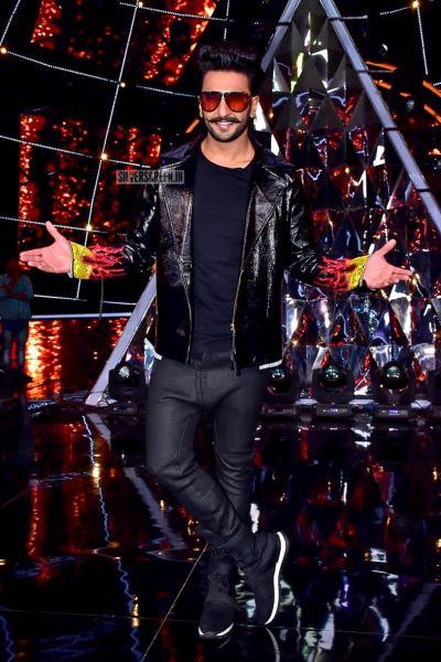 Ranveer Singh Promotes 'Simmba' On The Sets Of Indian Idol
