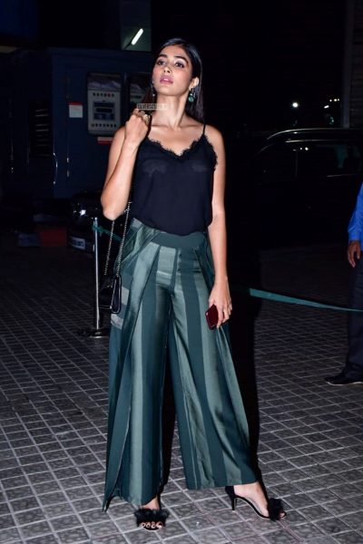 Pooja Hegde At The 'Kedarnath' Movie Premiere