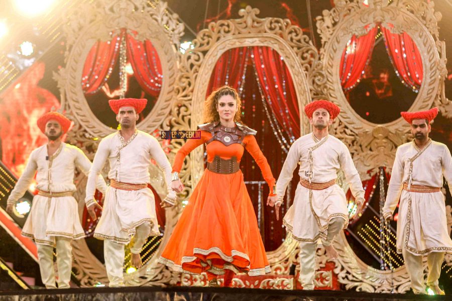 Ankita Lokhande Promotes 'Manikarnika-The Queen Of Jhansi' On The Sets Of Sa Re Ga Ma