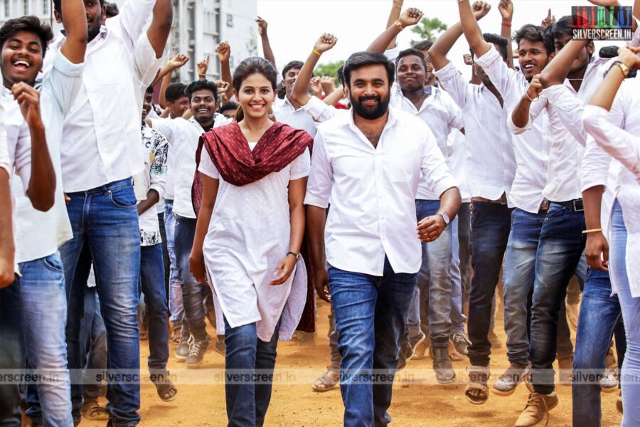 Naadodigal 2 Movie Stills Starring M Sadikumar, Anjali