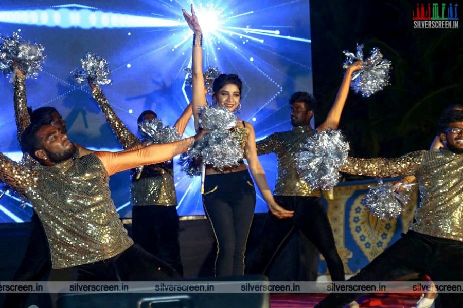 Sakshi Agarwal Performs for New Year Eve In Chennai