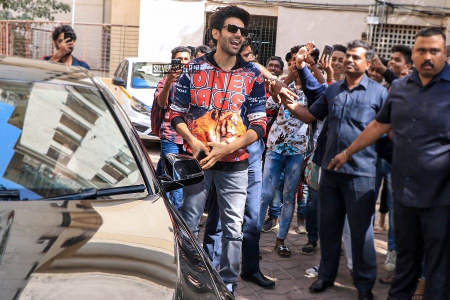 Kartik Aaryan Promotes Luka Chuppi At National College