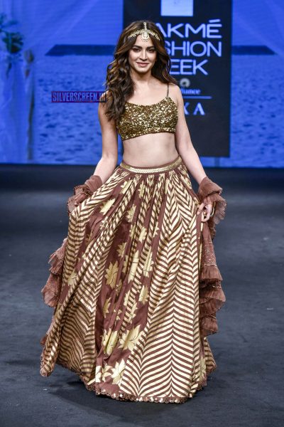 Kriti Kharbanda Walks The Ramp For Sukriti Aakriti At Lakme Fashion Week Summer/Resort 2019