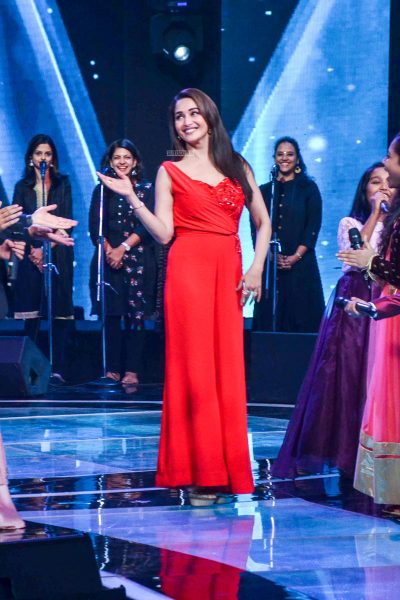 Madhuri Dixit Promotes 'Total Dhamaal' On The Sets Of Sa Re Ga Ma Pa L’il Champs