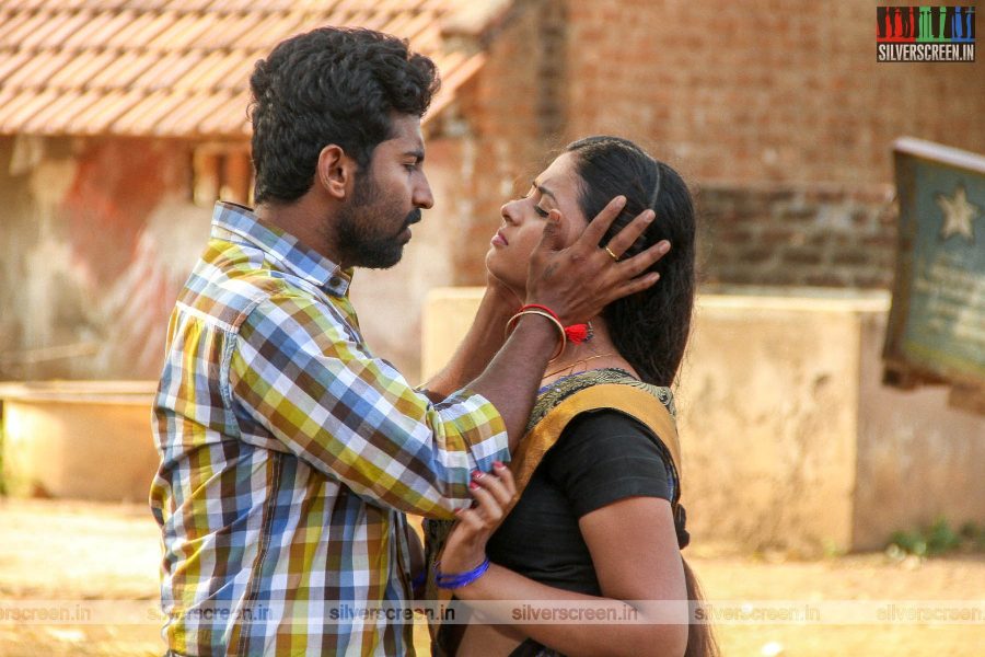 Namma Oorukku Ennathan Aachu Movie Stills Starring Mahendran, Miya Sri