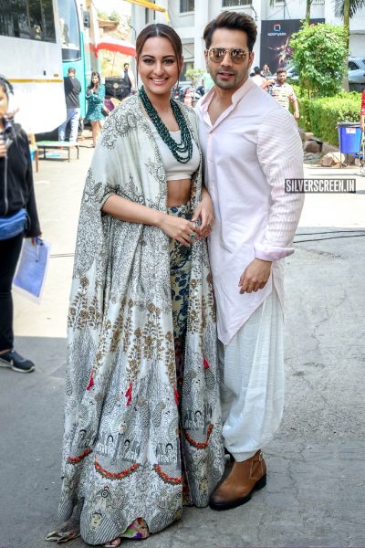 Sonakshi Sinha, Varun Dhawan Promote 'Kalank' On The Sets Of Super Dancer Chapter 3