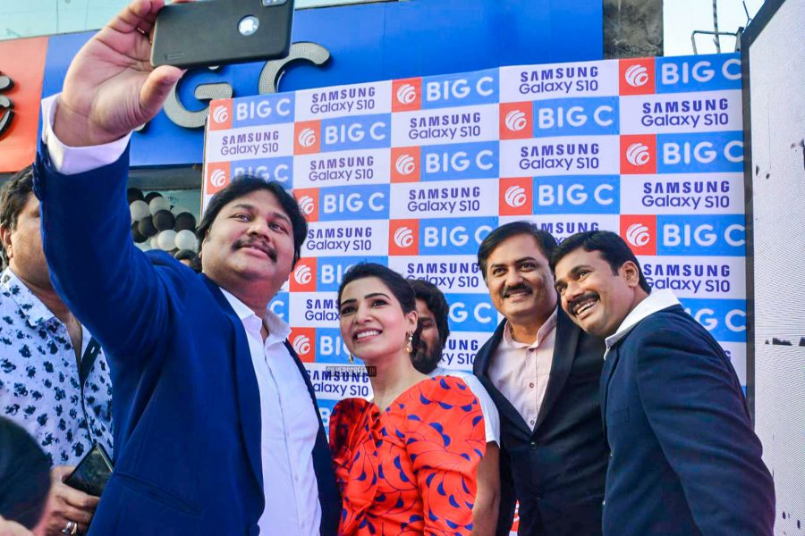 Samantha Akkineni At A Smartphone Launch