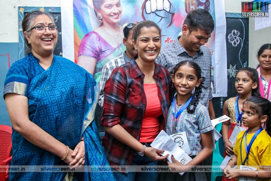 Vralaxmi Sarathkumar And Other Save Sakthi Volunteers Pledge To Donate Organs