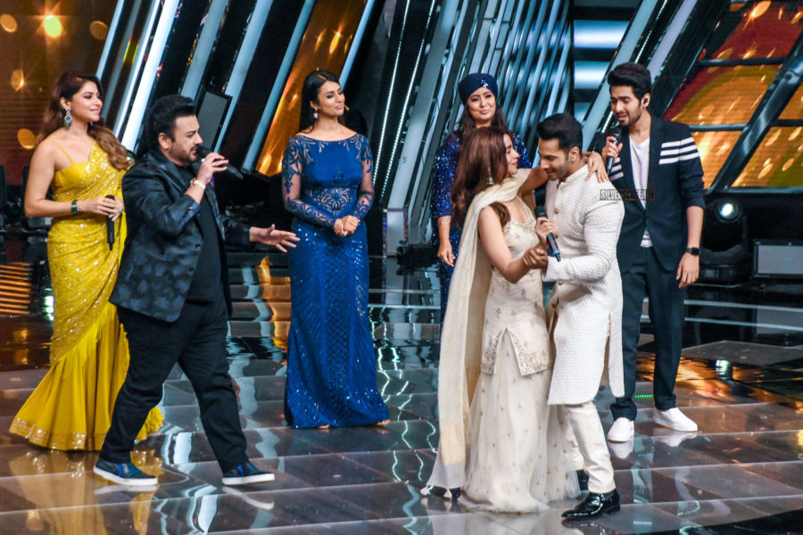 Alia Bhatt, Varun Dhawan Promote 'Kalank' On The Sets Of Voice Of India