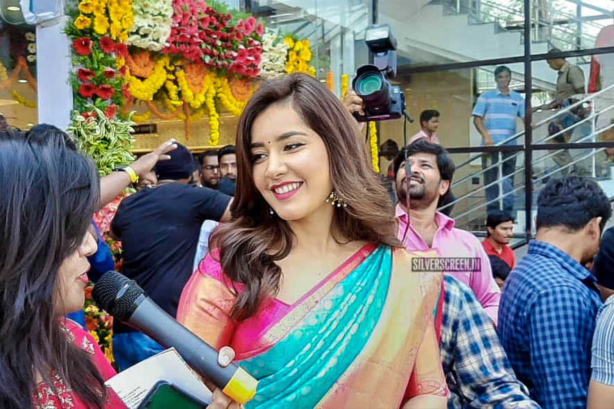 Raashi Khanna At The Inauguration Of A Shopping Mall