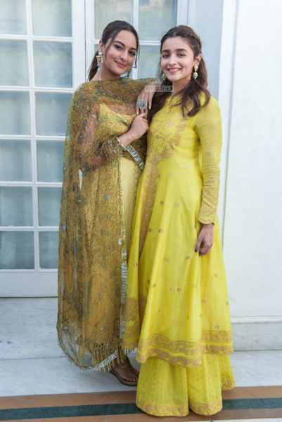 Alia Bhatt, Sonakshi Sinha Promote ‘Kalank’ In Delhi