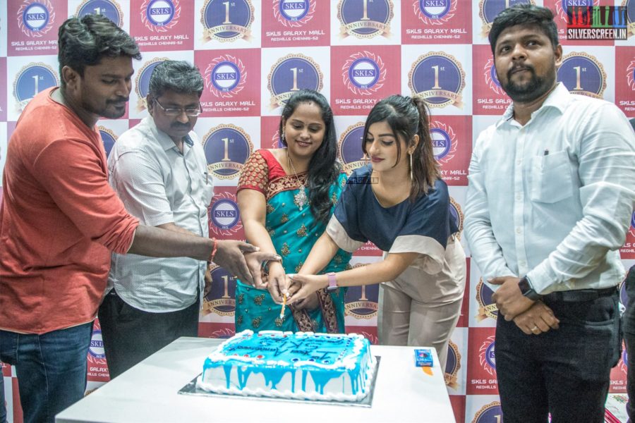 Yaashika Aanand At The First Year Anniversary Celebrations Of A Mall In Chennai