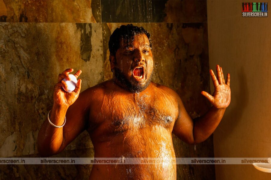 Nenjamundu Nermaiyundu Odu Raja Movie Stills Starring RJ Vigneshkanth