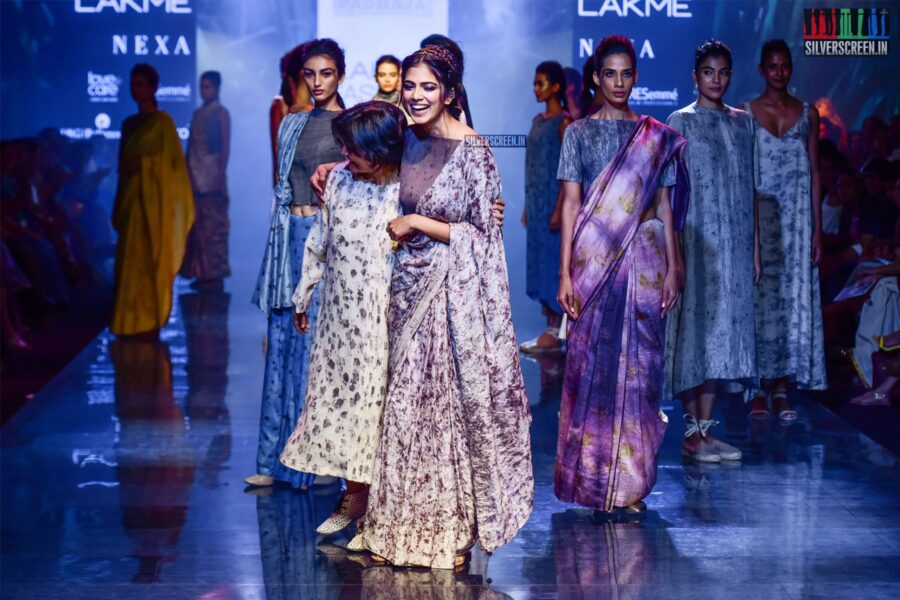 Malavika Mohanan Walks The Ramp For Padmaja At The Lakme Fashion Week 2019 - Day 2