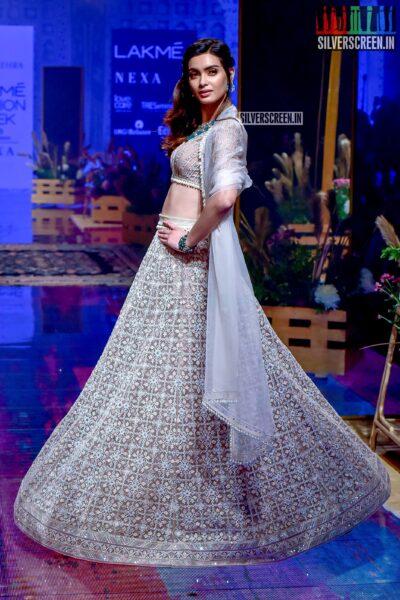 Diana Penty Walks The Ramp For Riddhi Mehra At The Lakme Fashion Week 2019 - Day 3