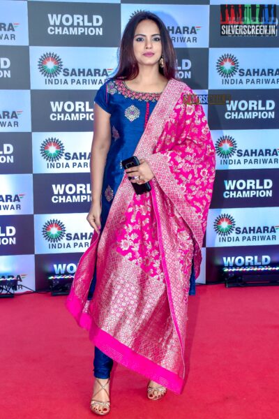 Neetu Chandra Felicitates PV Sindhu