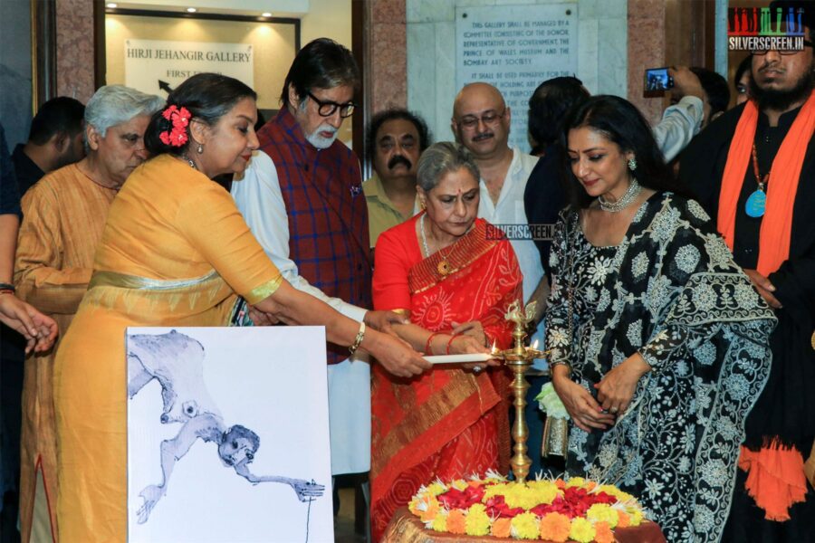 Kiara Advani, Amitabh Bachchan At Aditya Singh’s Exhibition