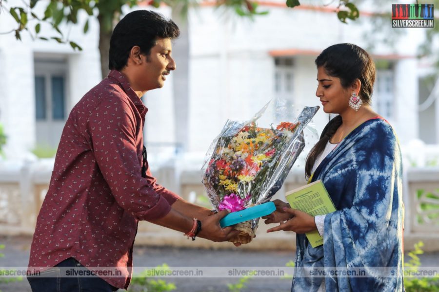 Kalathil Santhippom Movie Stills Starring  Jiiva, Manjima Mohan