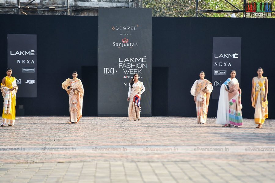 Lara Dutta Walks The Ramp At The Lakme Fashion Week 2021