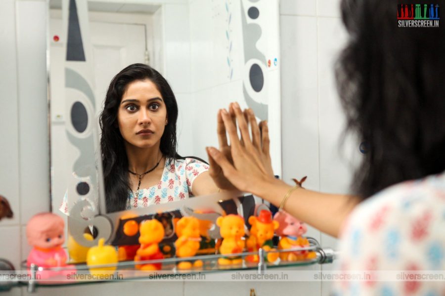 Nenjam Marappathillai Movie Stills Starring Regina Cassandra